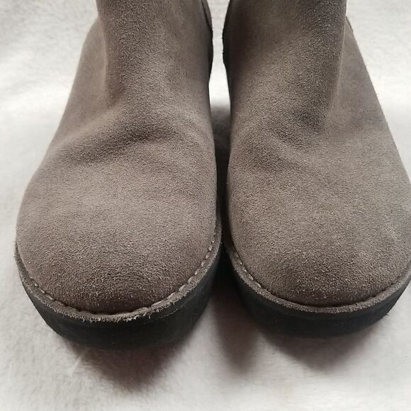 KENNETH COLE REACTION WOMENS GRAY SUEDE LEATHER WEDGE ANKLE BOOTIES SZ 6 - Picture 4 of 11